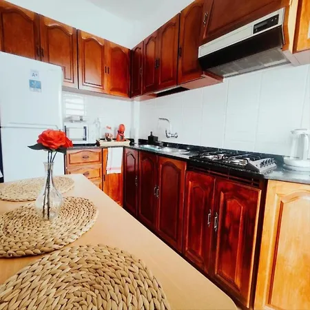 Escapada Deluxe Con Wifi 2 Hab 2 Banos Con Cocina & Smarttv Cerca De Todo Apartamento *